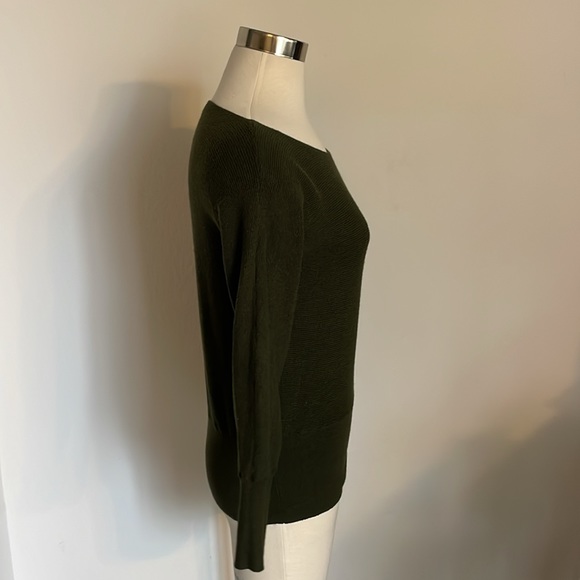 Green off the shoulder sweater - Picture 4 of 5